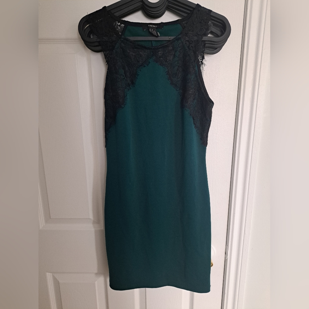 Forever 21 Emerald and Black Lace Dress